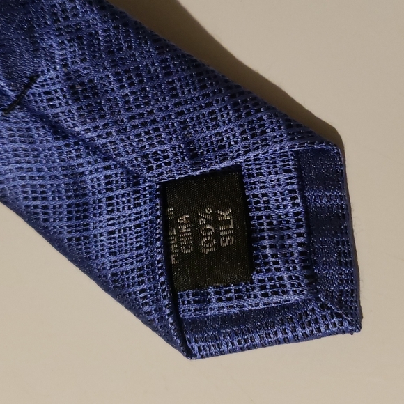 Men's Calvin Klein silk tie - Picture 2 of 3